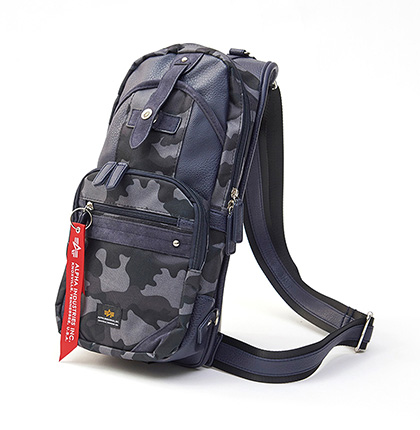 CAMO BODY BAG